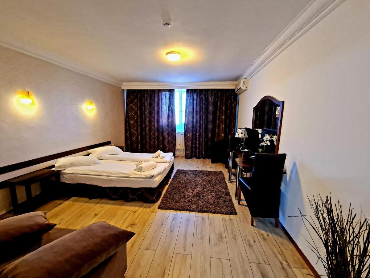 Hotel Elisabeta Alba Iulia Extérieur photo